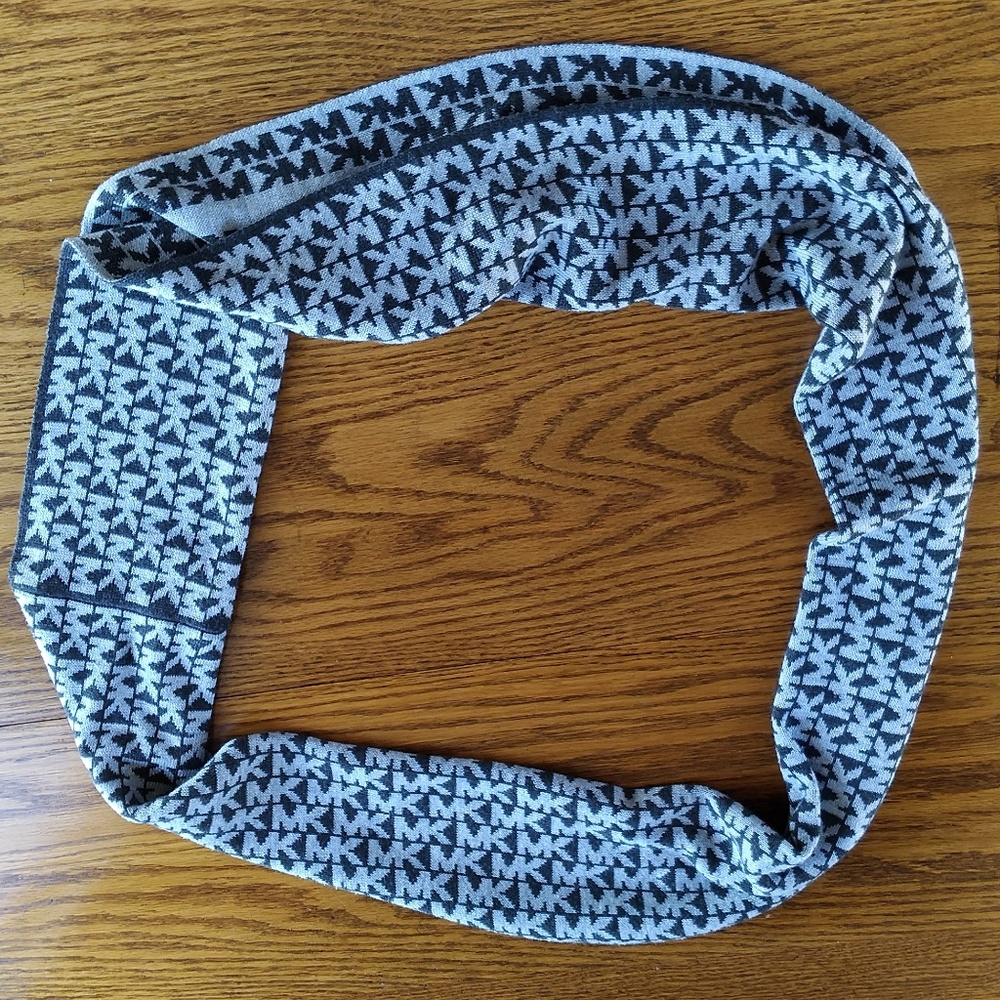 Michael Kors Grey Infinity Scarf